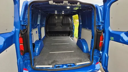 test-volkswagen-transporter-skrin-kr-2-0-tdi-110-kw-2025-24