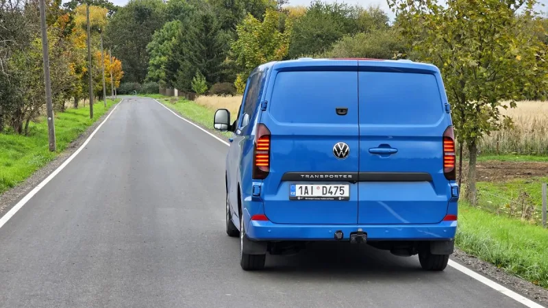 test-volkswagen-transporter-skrin-kr-2-0-tdi-110-kw-2025-5