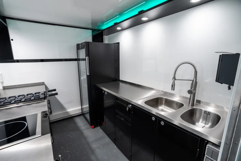 kia-pv5-chassis-cab-food-truck-print-3600x2400-039