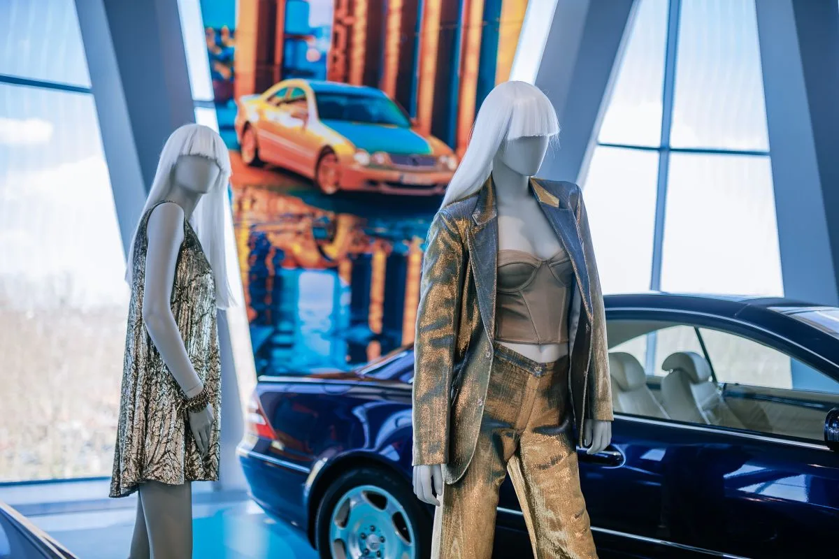 mercedes-benz-museum-vystava-youngtimer-6