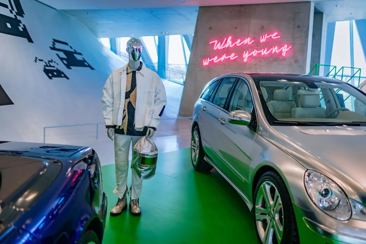 mercedes-benz-museum-vystava-youngtimer-7