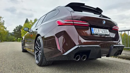 test-bmw-m5-touring-2025-12