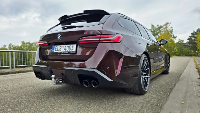 test-bmw-m5-touring-2025-16