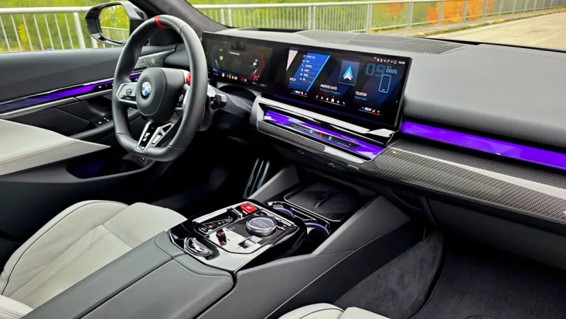 test-bmw-m5-touring-2025-23