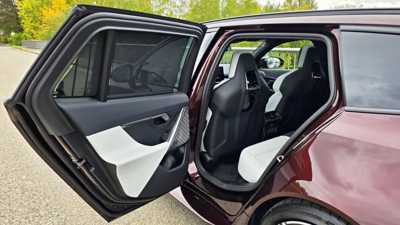 test-bmw-m5-touring-2025-27