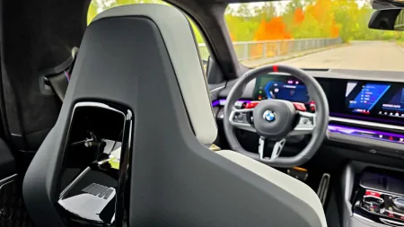 test-bmw-m5-touring-2025-30