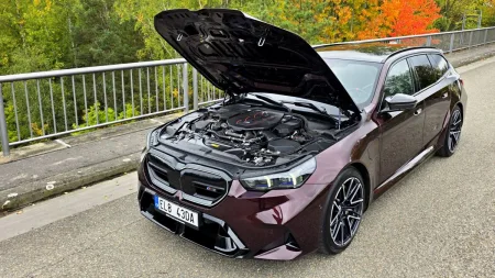 test-bmw-m5-touring-2025-32