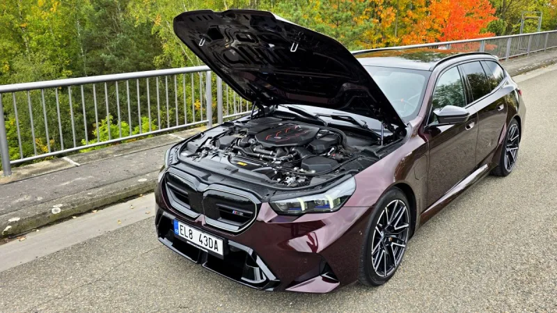 test-bmw-m5-touring-2025-32