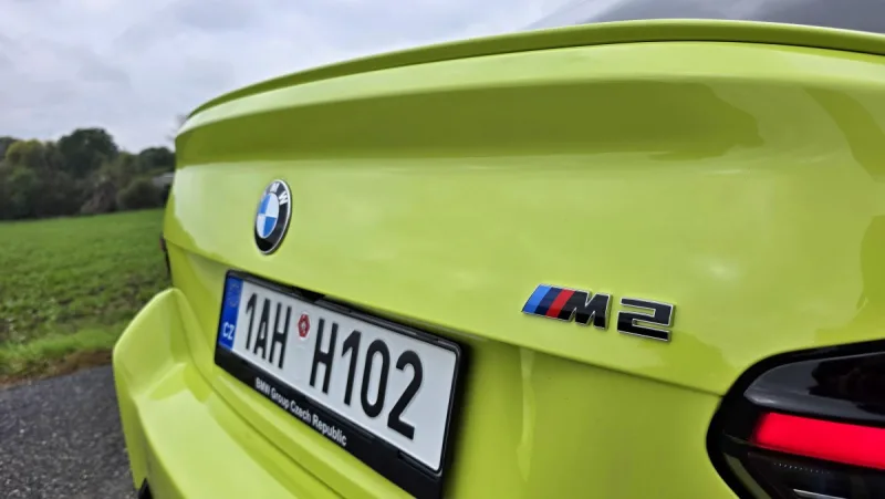 test-bmw-m2-coupe-s-manualni-prevodovkou-2025-17