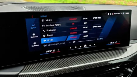 test-bmw-m2-coupe-s-manualni-prevodovkou-2025-21