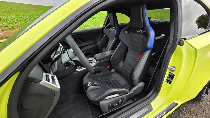 test-bmw-m2-coupe-s-manualni-prevodovkou-2025-25