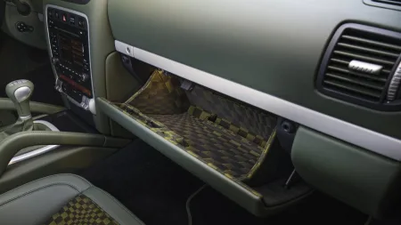 2025-porsche-cayenne-gts-porsche-sonderwunsch-14