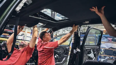 2025-porsche-cayenne-gts-porsche-sonderwunsch-5