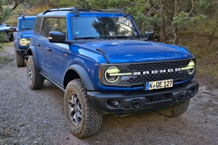 2025-ford-bronco-masia-pelarda-off-road-spanelsko-5