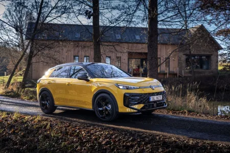 2025-volkswaghen-t-roc-2