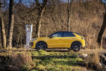 2025-volkswaghen-t-roc-3