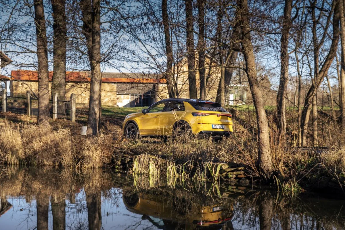 2025-volkswaghen-t-roc-4