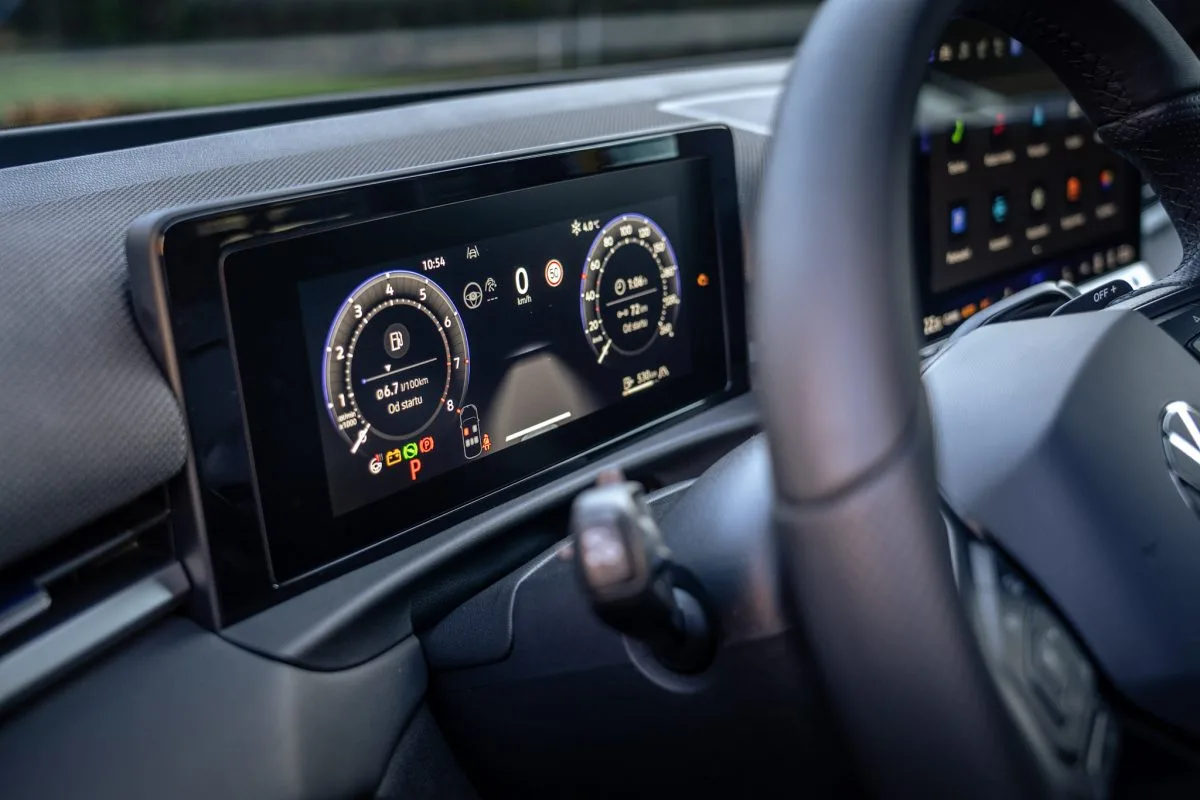 2025-volkswaghen-t-roc-6