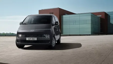 2026-facelift-hyundai_staria-2