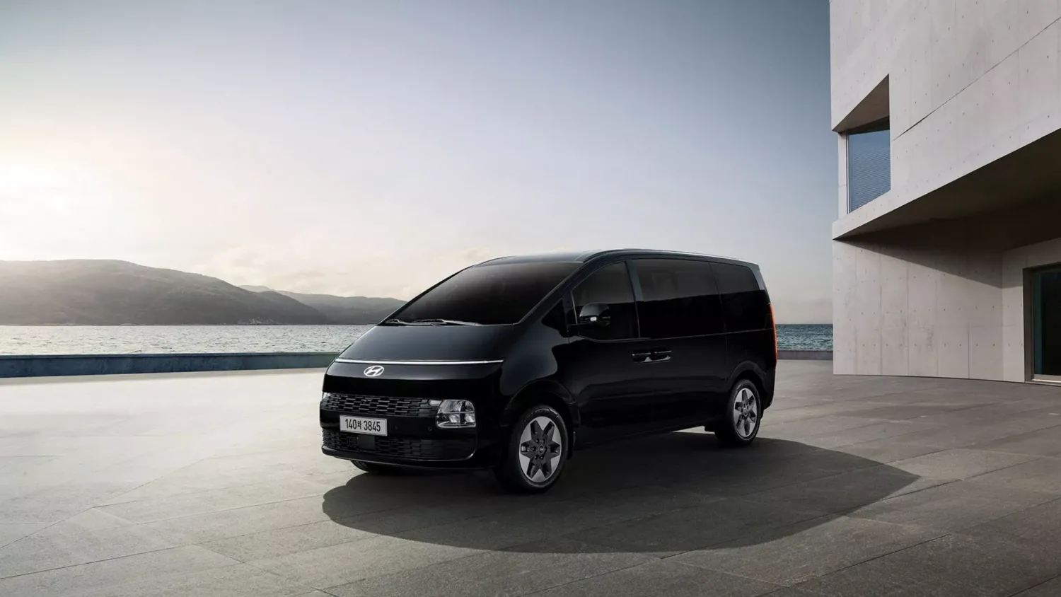 2026-facelift-hyundai_staria-3