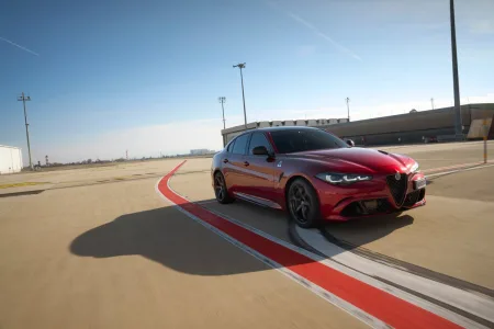alfa-romeo-giulia-quadrifoglio-collezione-2025