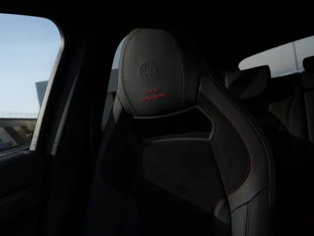 alfa-romeo-giulia-quadrifoglio-collezione-2025-7