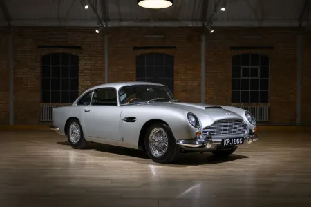 aston-martin-db5-vantage-po-renovaci-2
