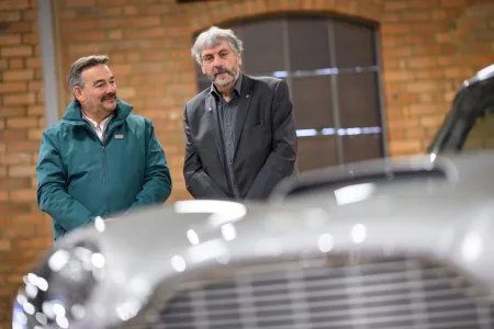 aston-martin-db5-vantage-po-renovaci-7