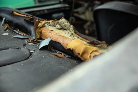 aston-martin-db5-vantage-puvodni-stav-14