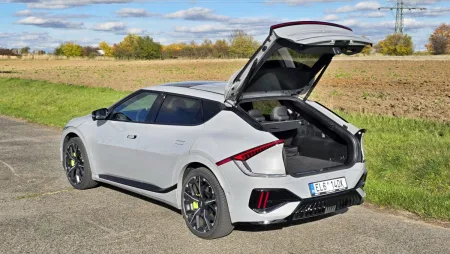 test-kia-ev6-gt-elektromobil-2025-30