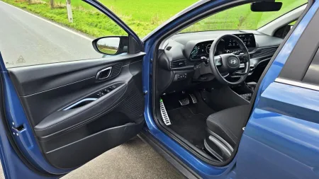 test-hyundai-bayon-1-0-t-gdi-dct-2025-12