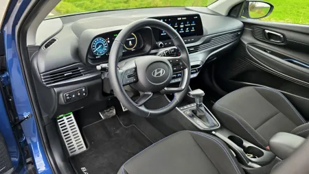 test-hyundai-bayon-1-0-t-gdi-dct-2025-13