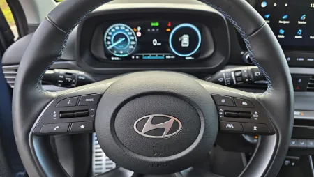 test-hyundai-bayon-1-0-t-gdi-dct-2025-16