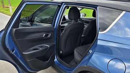 test-hyundai-bayon-1-0-t-gdi-dct-2025-22