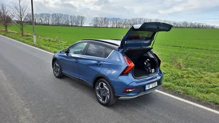 test-hyundai-bayon-1-0-t-gdi-dct-2025-24