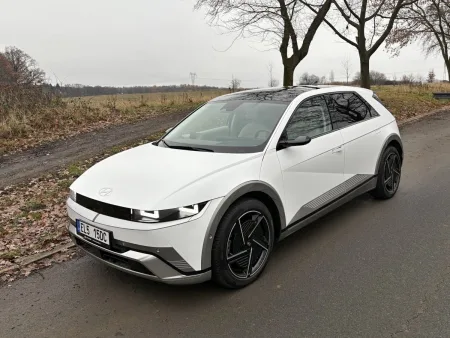 test-hyundai-ioniq-5-power-84-kwh-awd-elektromobil-2025