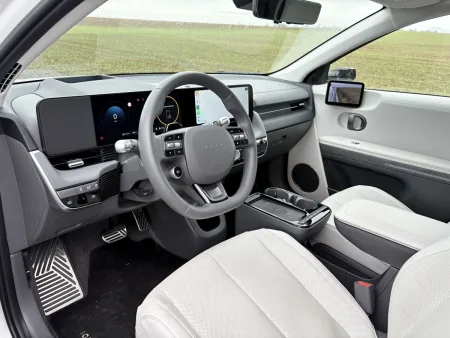 test-hyundai-ioniq-5-power-84-kwh-awd-elektromobil-2025-13