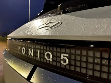 test-hyundai-ioniq-5-power-84-kwh-awd-elektromobil-2025-30