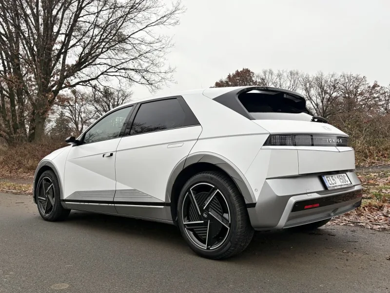 test-hyundai-ioniq-5-power-84-kwh-awd-elektromobil-2025-7