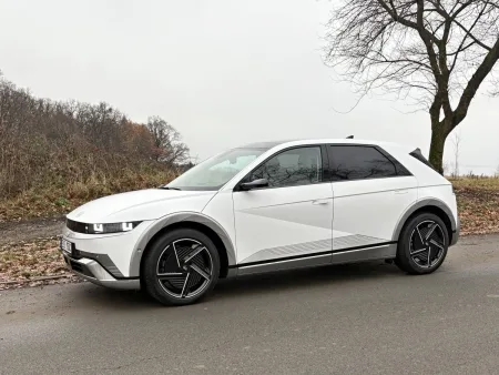 test-hyundai-ioniq-5-power-84-kwh-awd-elektromobil-2025-8