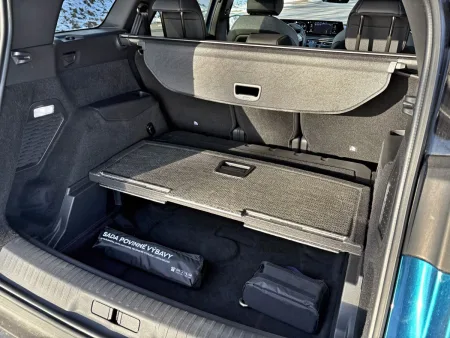 test-peugeot-5008-gt-hybrid-145-e-dcs6-2025-57