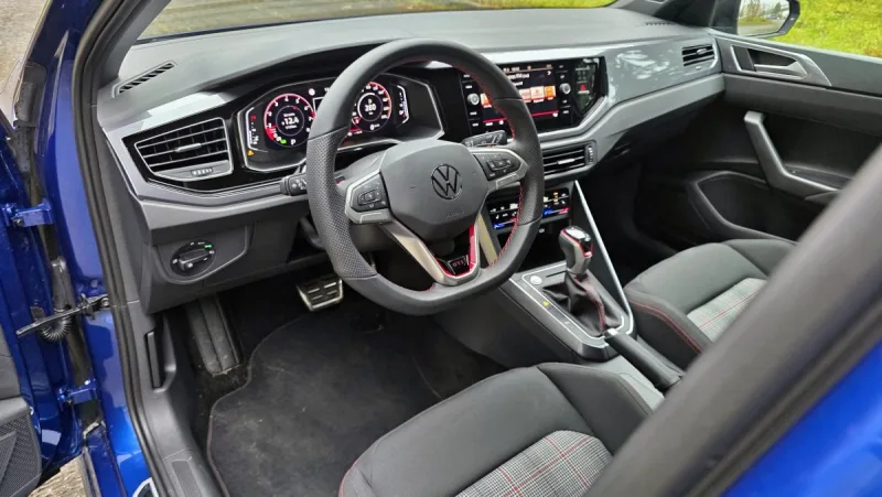 test-volkswagen-polo-gti-2025-16