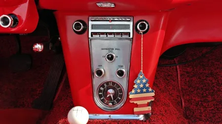 1959-chevrolet_corvette_c1-aukce-ministerstvo_vnitra-cenza-9