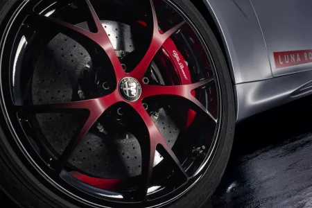 2026-alfa-romeo-giulia-quadrifoglio-luna-rossa-5