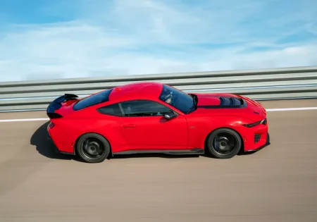 2026-ford-mustang-dark-horse-sc-10