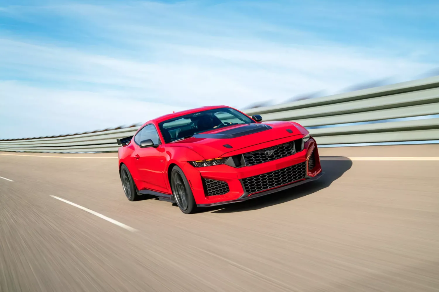 2026-ford-mustang-dark-horse-sc-7