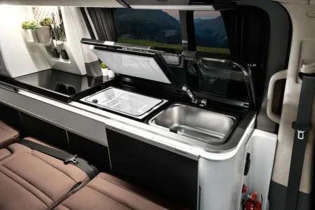 2026-hyundai-staria-camper-koncept-6