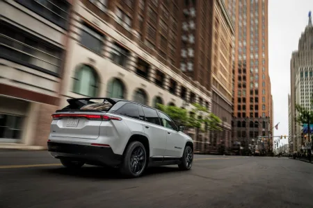 2026-jeep-wagoneer-s-2