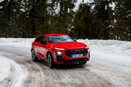 2026-audi-q3-suv-prvni-jizda-8