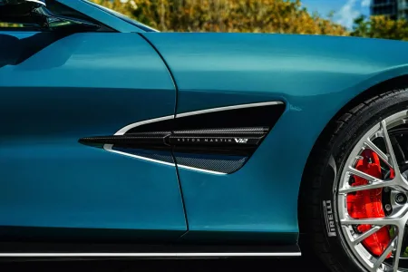 aston-martin-vanquish-volante-wave-edition-2